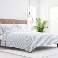 Quilts-Kirkland's Home Blue Jacobean Reversible 3-Pc. Queen Quilt Set Blue/White