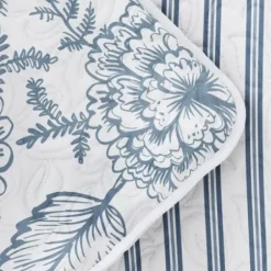 Quilts-Kirkland's Home Blue Jacobean Reversible 3-Pc. King Quilt Set Blue/White