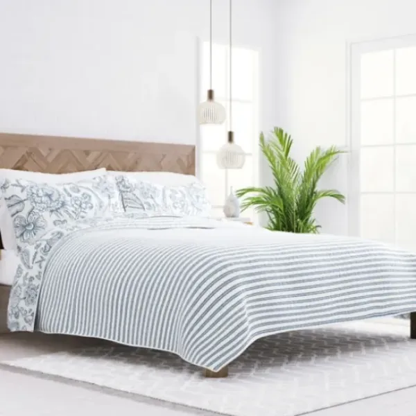 Quilts-Kirkland's Home Blue Jacobean Reversible 2-Pc. Twin Quilt Set Blue/White