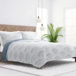 Quilts-Kirkland's Home Blue Scalloped Reversible 3-Pc. King Quilt Set Blue/White