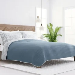 Quilts-Kirkland's Home Blue Scalloped Reversible 3-Pc. King Quilt Set Blue/White