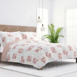 Quilts-Kirkland's Home Blush Patchwork Reversible 3-Pc. King Quilt Set Pink/White/Gray