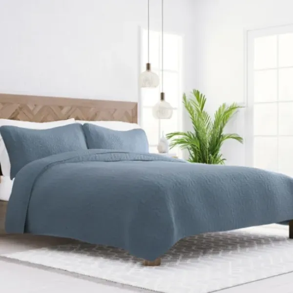 Quilts-Kirkland's Home Floral Stitch 3-Pc. King Quilt Set Blue