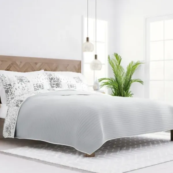 Quilts-Kirkland's Home Gray Patchwork Reversible 3-Pc. King Quilt Set Gray/White