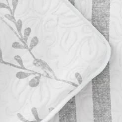 Quilts-Kirkland's Home Gray Vines Reversible 3-Pc. King Quilt Set Gray/White