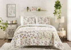 Quilts-Kirkland's Home Jessica Simpson Phillipa Queen Quilt Set Pink