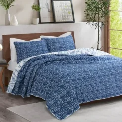Quilts-Kirkland's Home Navy Paisley 3-Pc. Full/Queen Reversible Quilt Set Blue