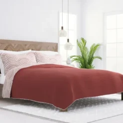 Quilts-Kirkland's Home Terra Scalloped Reversible 2-Pc. Twin Quilt Set Red/White